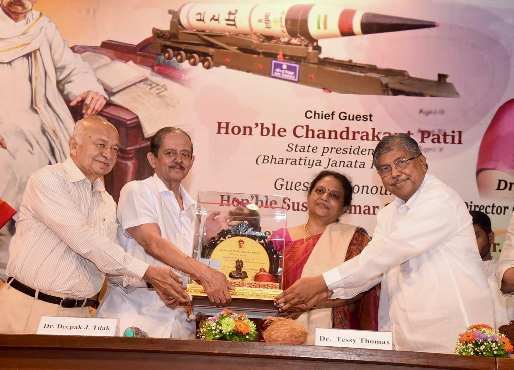 Tessi thomas received lokmanya tilak national award 2022